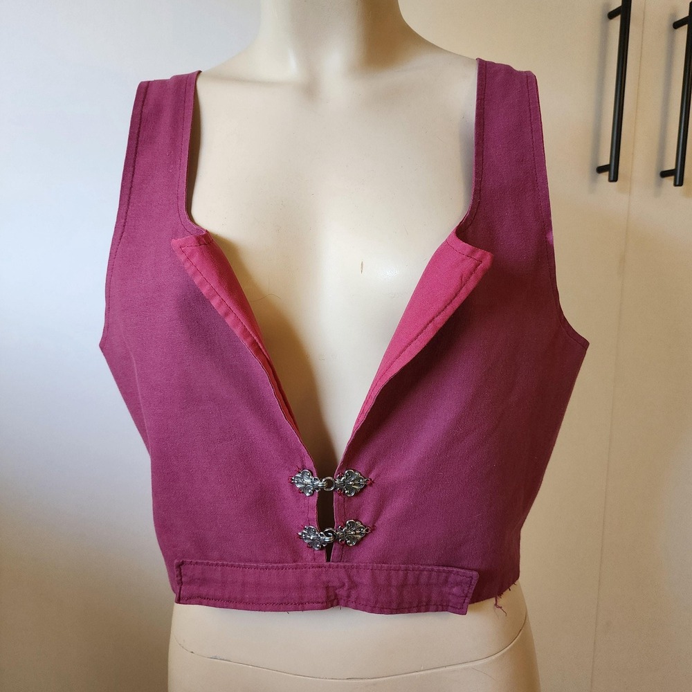 Vintage Handmade Cropped Vest Mauve Pink 1950s Ornate Clasp Front Medium